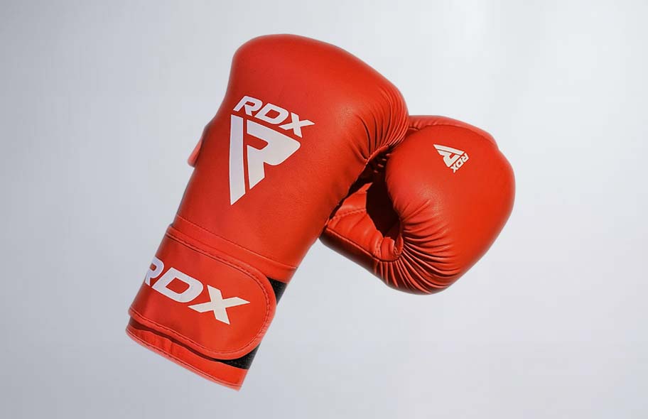 RDX Amatuer competition gloves 10oz - Red